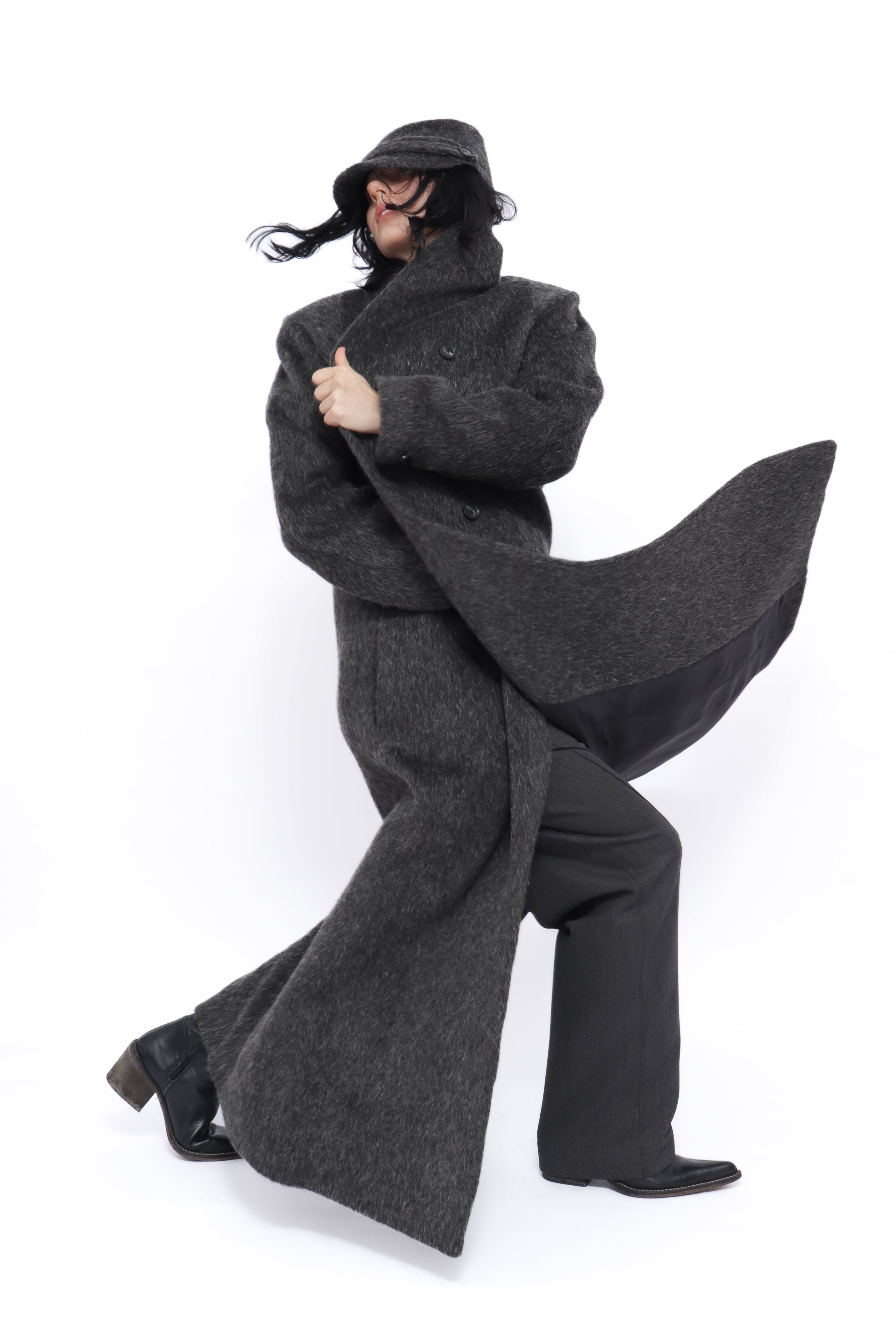 JÓRUNNR LONG WOOL COAT