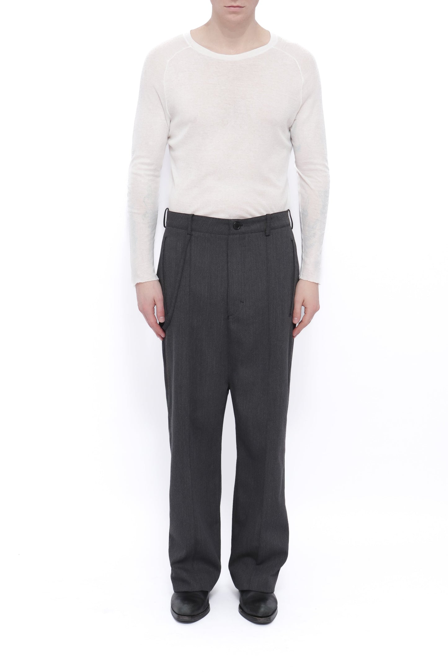 PANTALON À FOURCHE BASSE GRIS