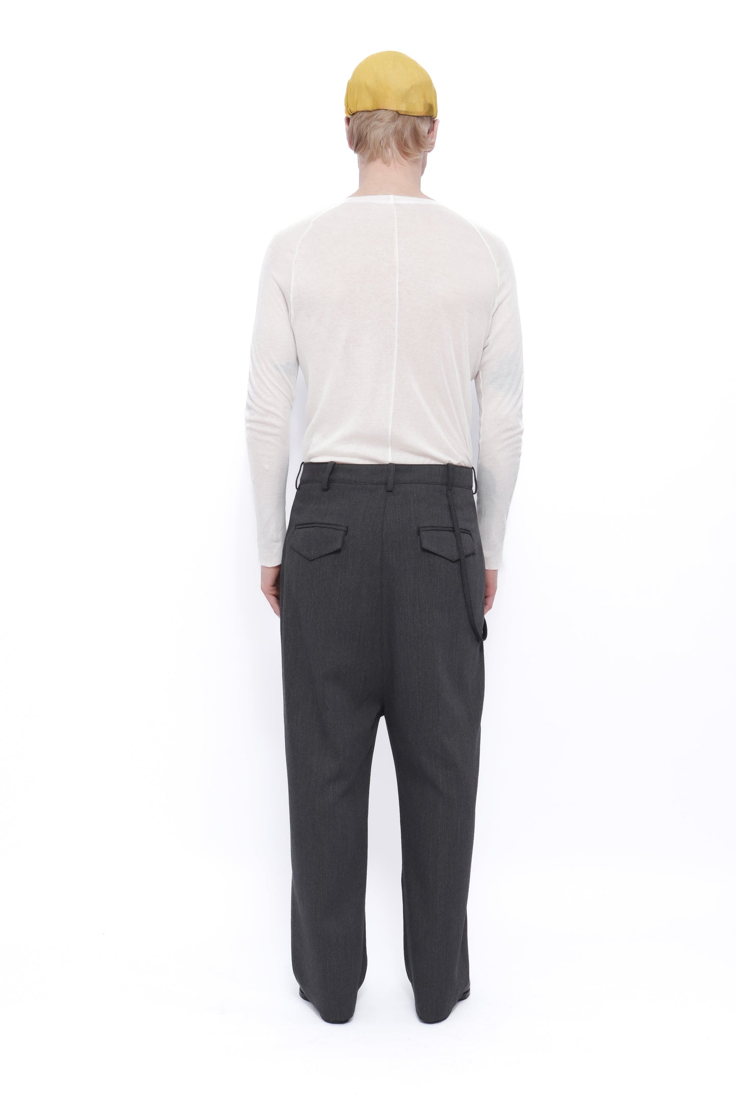 PANTALON À FOURCHE BASSE GRIS