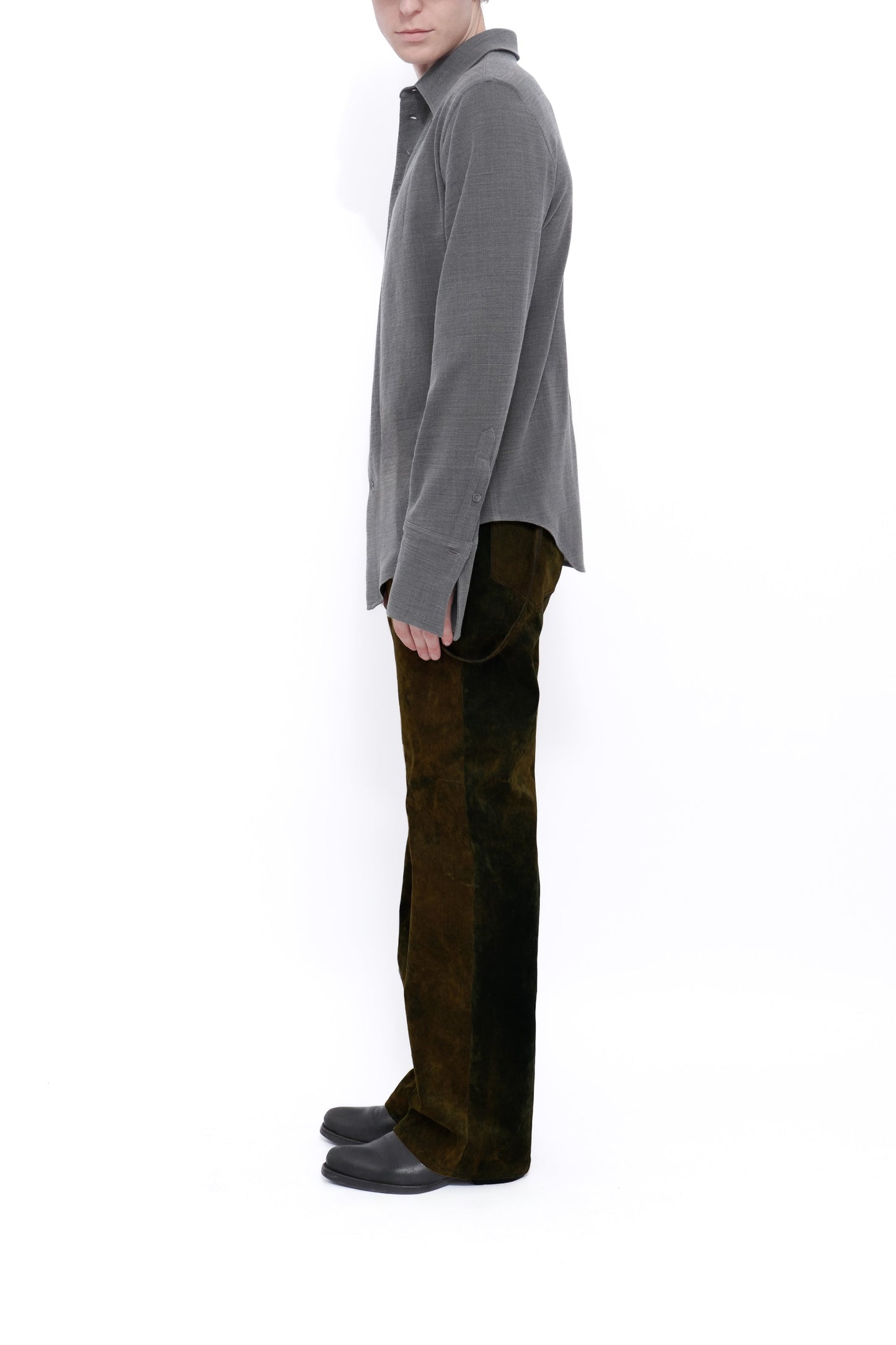 CHEMISE CLASSIQUE COURBÉE COL CLASSIQUE EN LAINE GRISE