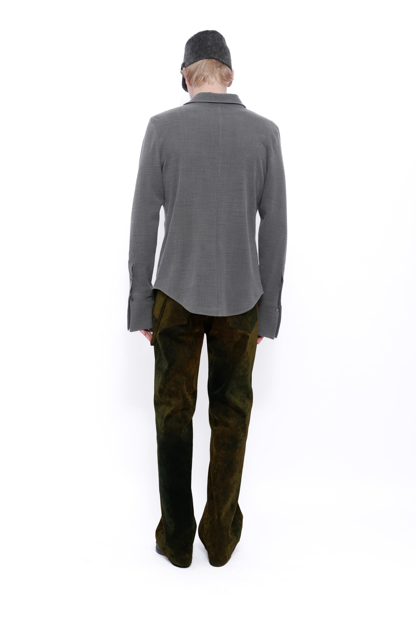 CHEMISE CLASSIQUE COURBÉE COL CLASSIQUE EN LAINE GRISE