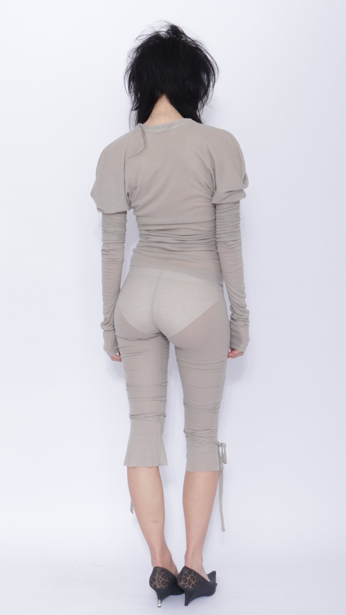 Tora Draped Long Sleeve Top: Pale Grey