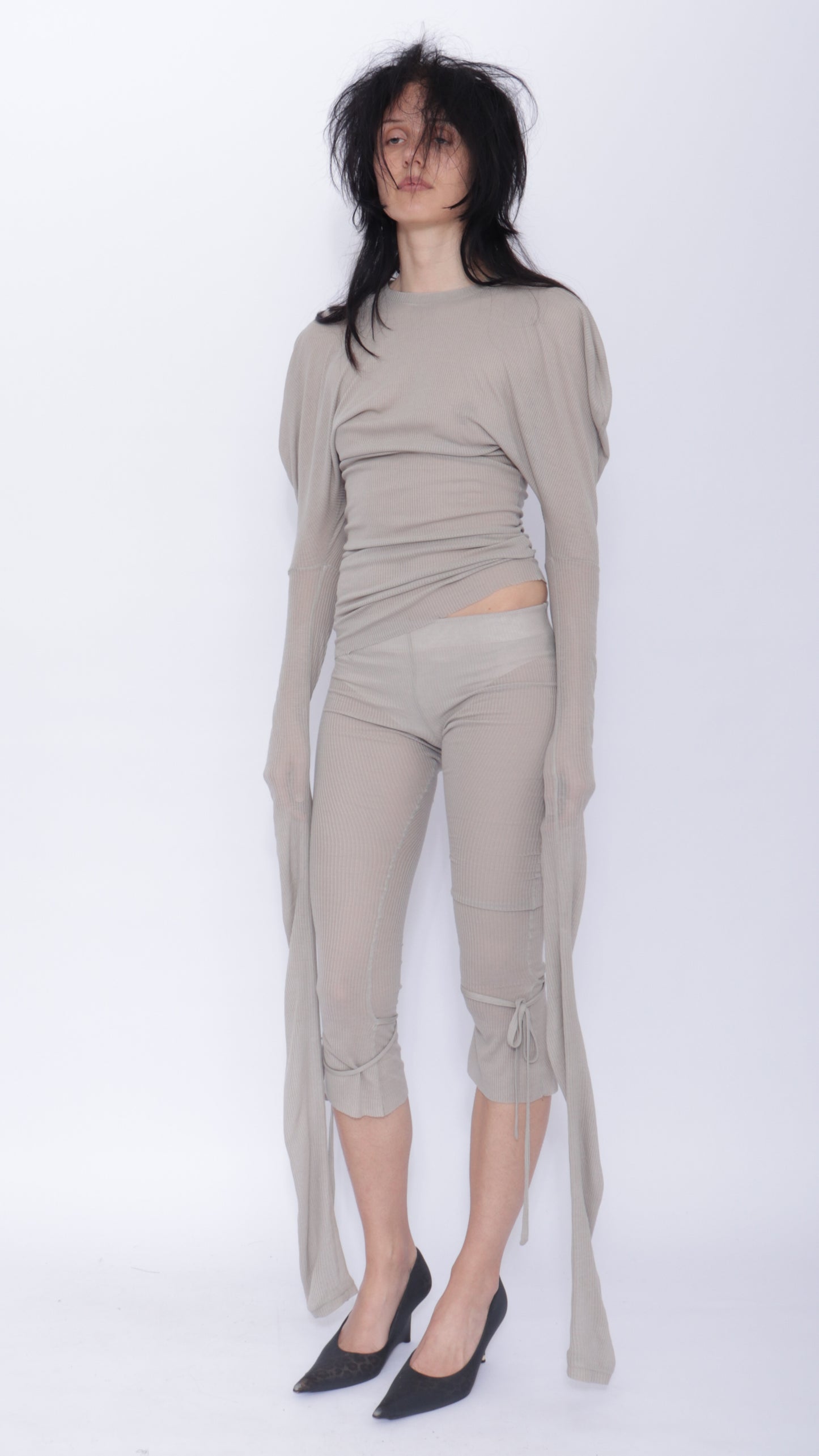 Tora Draped Long Sleeve Top: Pale Grey